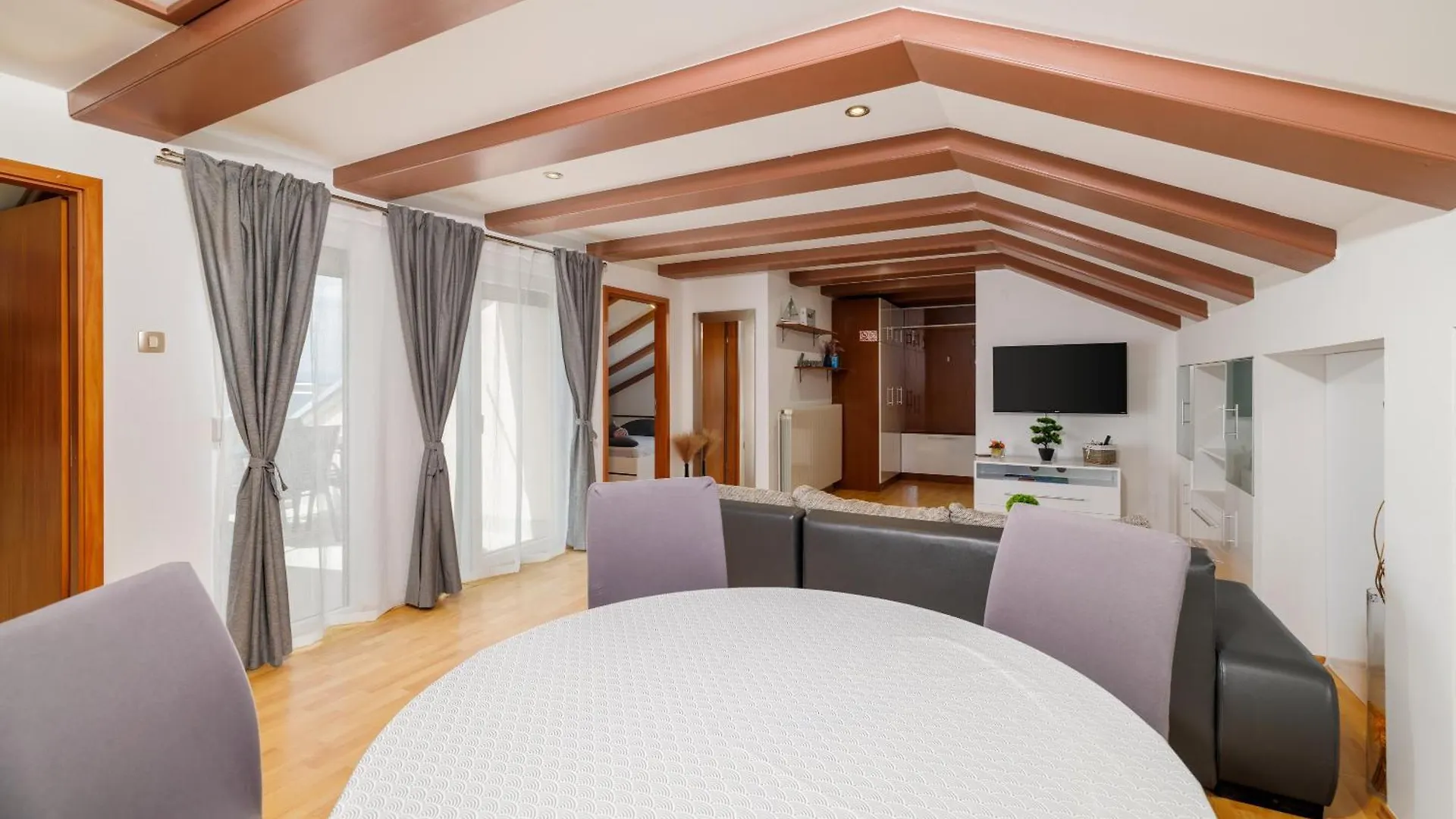 Apartments Victoria Dramalj Croatia